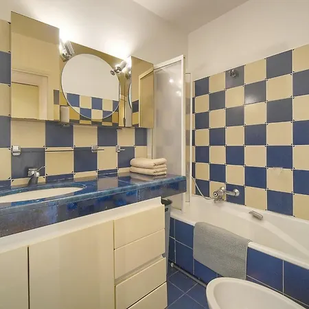 Char - Piscine - Parking - Vca *