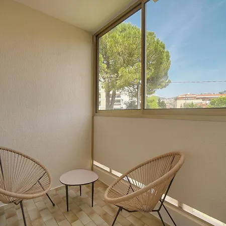 Char - Piscine - Parking - Vca *